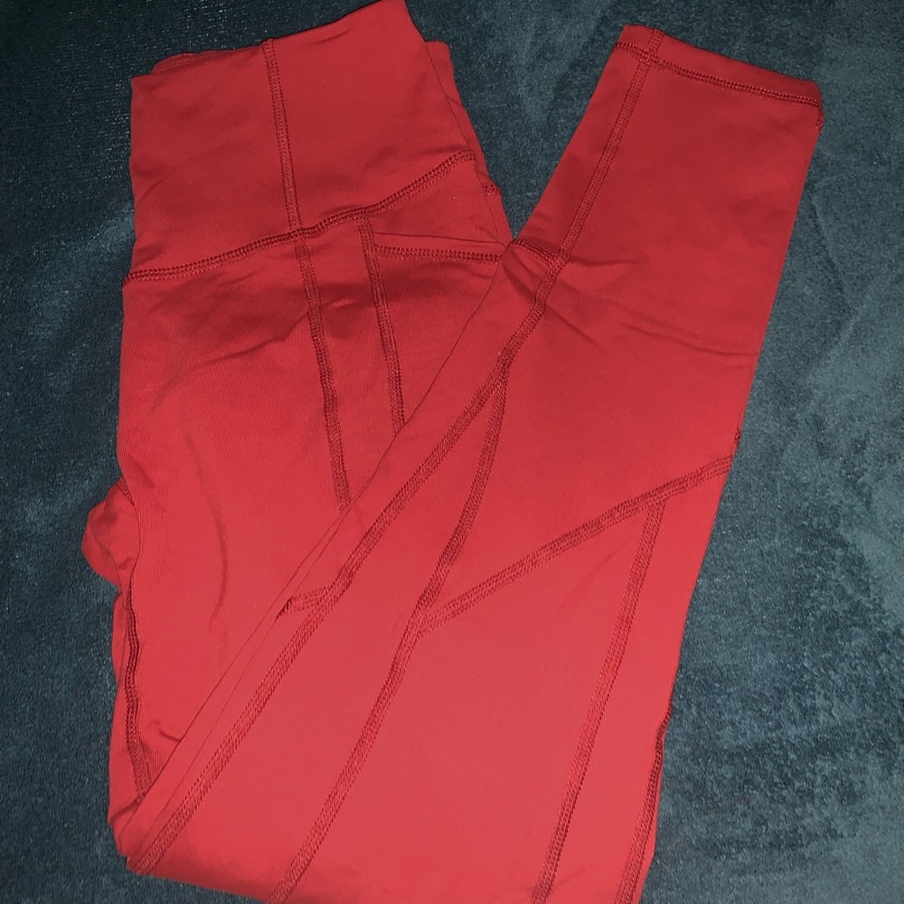 Tilyoucollapse size small heart booty leggings